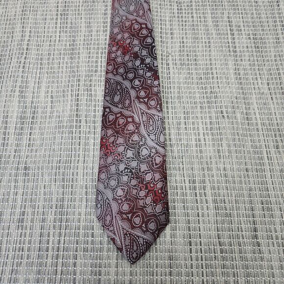 Suitmates Wembley Neck Tie Mens Red Silver Paisley Career Prom Formal Church - Picture 2 of 10